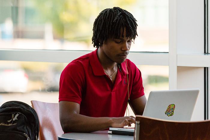 Prince George’s Community College offers 10 degrees, four certificate programs, and more than 300 online courses that can be completed online.